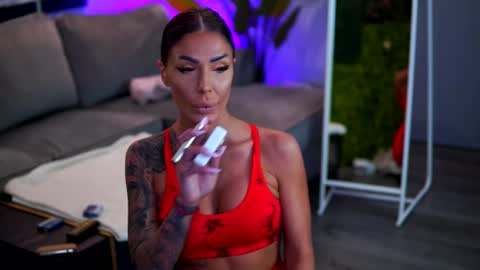 Raquelle online show from 02.11.26