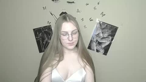 Snapshot of raspberry0101 chatting on 01.31.25 raspberry0101 online show from 01.31.25