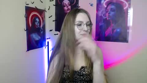 Snapshot of raspberry0101 chatting on 10.24.25 raspberry0101 online show from 10.24.25