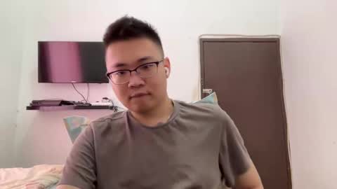 Snapshot of ratedepic17 chatting on 01.09.25 randomnaut online show from 01.09.25