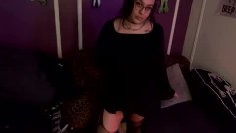 Snapshot of rattlesnakebitch chatting on 11.11.25 Rattlesnake Bitch 666 online show from 11.11.25