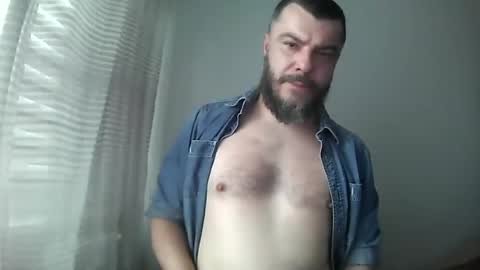 Snapshot of ravart43 chatting on 05.18.26 ravart43 online show from 05.18.26