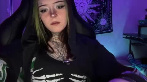 Snapshot of raven_armor chatting on 05.29.26 raven_armor online show from 05.29.26