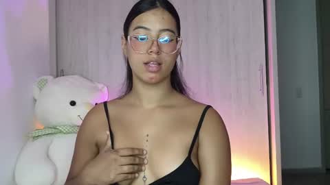 Snapshot of raven_stonee01 chatting on 07.25.26 RAVEN online show from 07.25.26