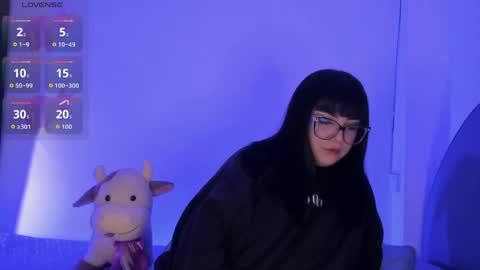 Snapshot of ravendark_666 chatting on 04.18.26 Raven online show from 04.18.26