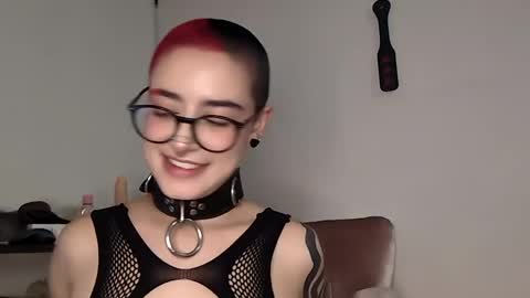 ravendarkness_ online show from 02.20.25