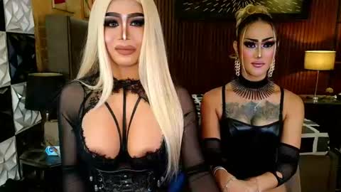 Snapshot of ravenmystiquex chatting on 07.23.26 ravenmystiquex online show from 07.23.26
