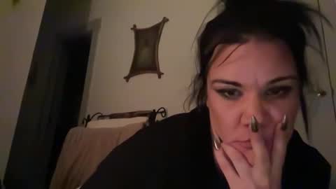 Raven Ray online show from 04.04.26