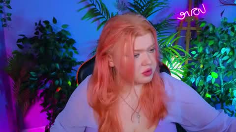 Snapshot of ravens_nest_ chatting on 11.29.25 Raven online show from 11.29.25