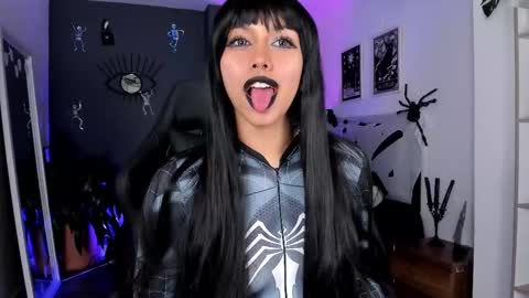 Raven Witch online show from 10.16.25