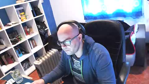 ravingr3d3 online show from 02.19.25