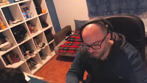 ravingr3d3 online show from 02.27.25