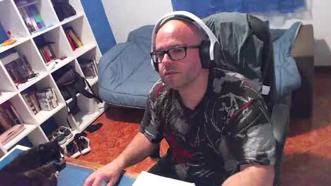 Snapshot of ravingr3d3 chatting on 04.28.26 ravingr3d3 online show from 04.28.26