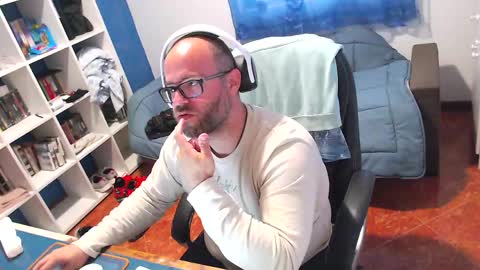 Snapshot of ravingr3d3 chatting on 05.13.26 ravingr3d3 online show from 05.13.26