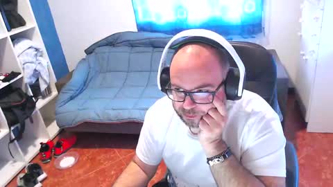 Snapshot of ravingr3d3 chatting on 05.14.26 ravingr3d3 online show from 05.14.26