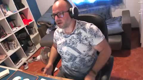 Snapshot of ravingr3d3 chatting on 05.25.26 ravingr3d3 online show from 05.25.26
