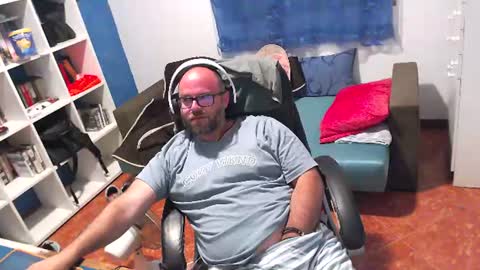 Snapshot of ravingr3d3 chatting on 06.10.26 ravingr3d3 online show from 06.10.26