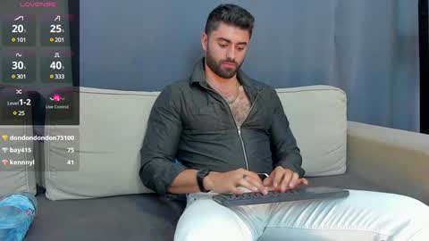 Snapshot of rawadam chatting on 12.03.24 Adam online show from 12.03.24