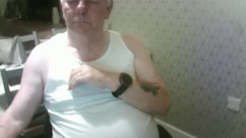 Snapshot of ray47 chatting on 09.15.25 ray47 online show from 09.15.25