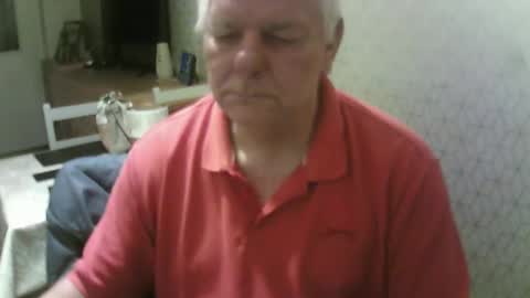 Snapshot of ray47 chatting on 09.19.25 ray47 online show from 09.19.25