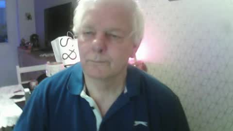 Snapshot of ray47 chatting on 12.01.25 ray47 online show from 12.01.25