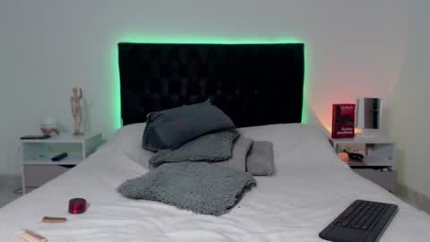 Ray online show from 12.23.25