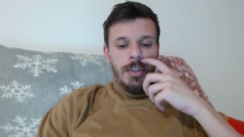 Snapshot of rayann27 chatting on 12.22.25 rayan online show from 12.22.25