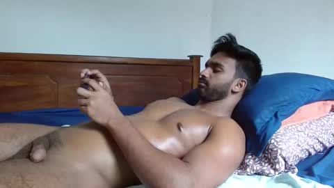 Snapshot of rayannzz chatting on 02.26.25 eyan online show from 02.26.25