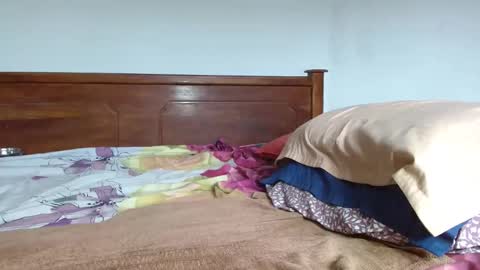 Snapshot of rayannzz chatting on 09.16.25 eyan online show from 09.16.25