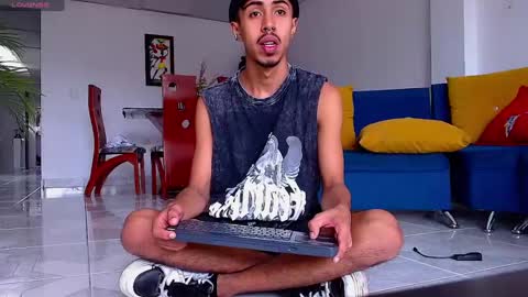 Rayn online show from 01.04.25