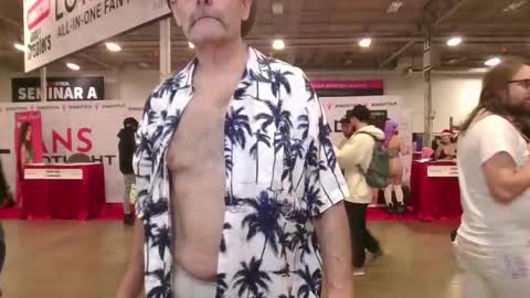 Snapshot of raylene4u2 chatting on 12.07.24 Ray online show from 12.07.24