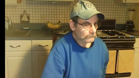 Snapshot of raylene4u2 chatting on 01.15.25 Ray online show from 01.15.25