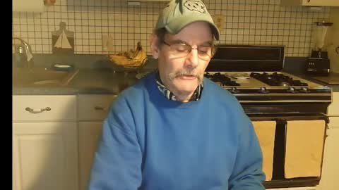 Snapshot of raylene4u2 chatting on 01.20.25 Ray online show from 01.20.25