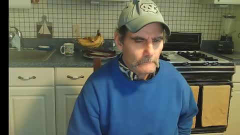 Snapshot of raylene4u2 chatting on 01.20.25 Ray online show from 01.20.25