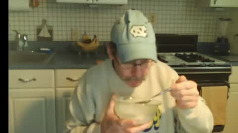 Snapshot of raylene4u2 chatting on 01.26.25 Ray online show from 01.26.25