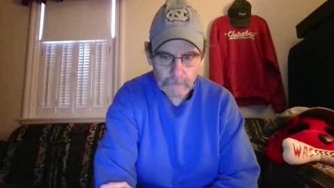 Snapshot of raylene4u2 chatting on 02.13.25 Ray online show from 02.13.25