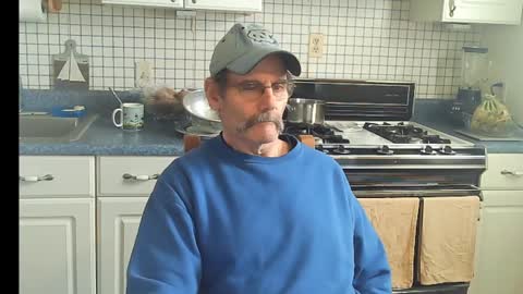 Snapshot of raylene4u2 chatting on 02.17.25 Ray online show from 02.17.25