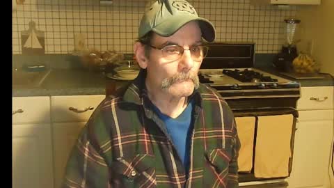 Snapshot of raylene4u2 chatting on 02.19.25 Ray online show from 02.19.25