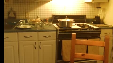 Snapshot of raylene4u2 chatting on 02.20.25 Ray online show from 02.20.25