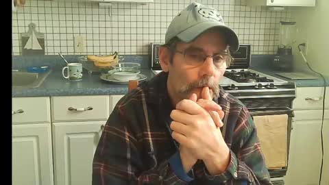 Snapshot of raylene4u2 chatting on 02.24.25 Ray online show from 02.24.25