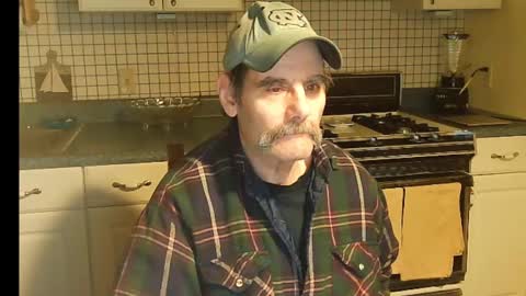 Snapshot of raylene4u2 chatting on 03.03.25 Ray online show from 03.03.25