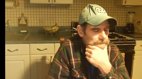 Snapshot of raylene4u2 chatting on 03.10.25 Ray online show from 03.10.25