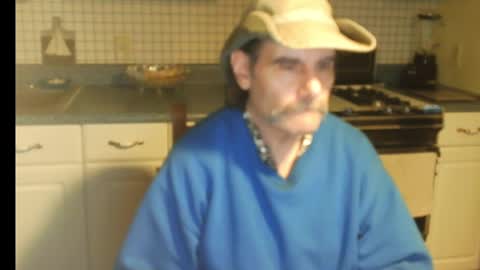 Snapshot of raylene4u2 chatting on 10.07.25 Ray online show from 10.07.25