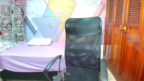 raylin_escobar online show from 06.09.26