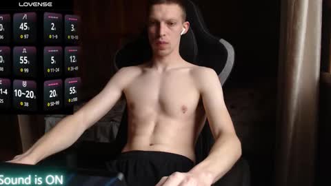 Snapshot of raylonn chatting on 11.30.25 Ray online show from 11.30.25