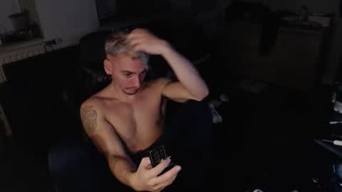 Rayzel online show from 12.20.25