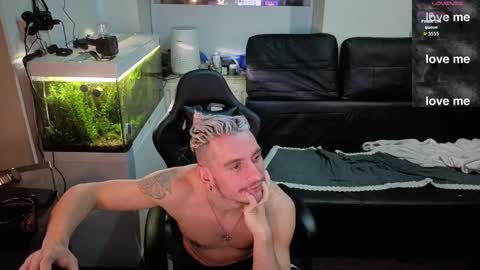 Rayzel online show from 02.05.26