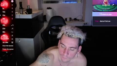 Snapshot of rayzel_white chatting on 05.29.26 Rayzel White online show from 05.29.26