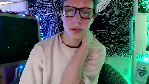 Snapshot of raziel_haze chatting on 03.10.25 Yrriel Strife Candy-Demon Caveboy mr. Cringe online show from 03.10.25