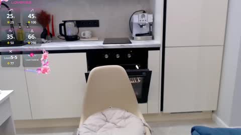 Hayley  online show from 12.04.24